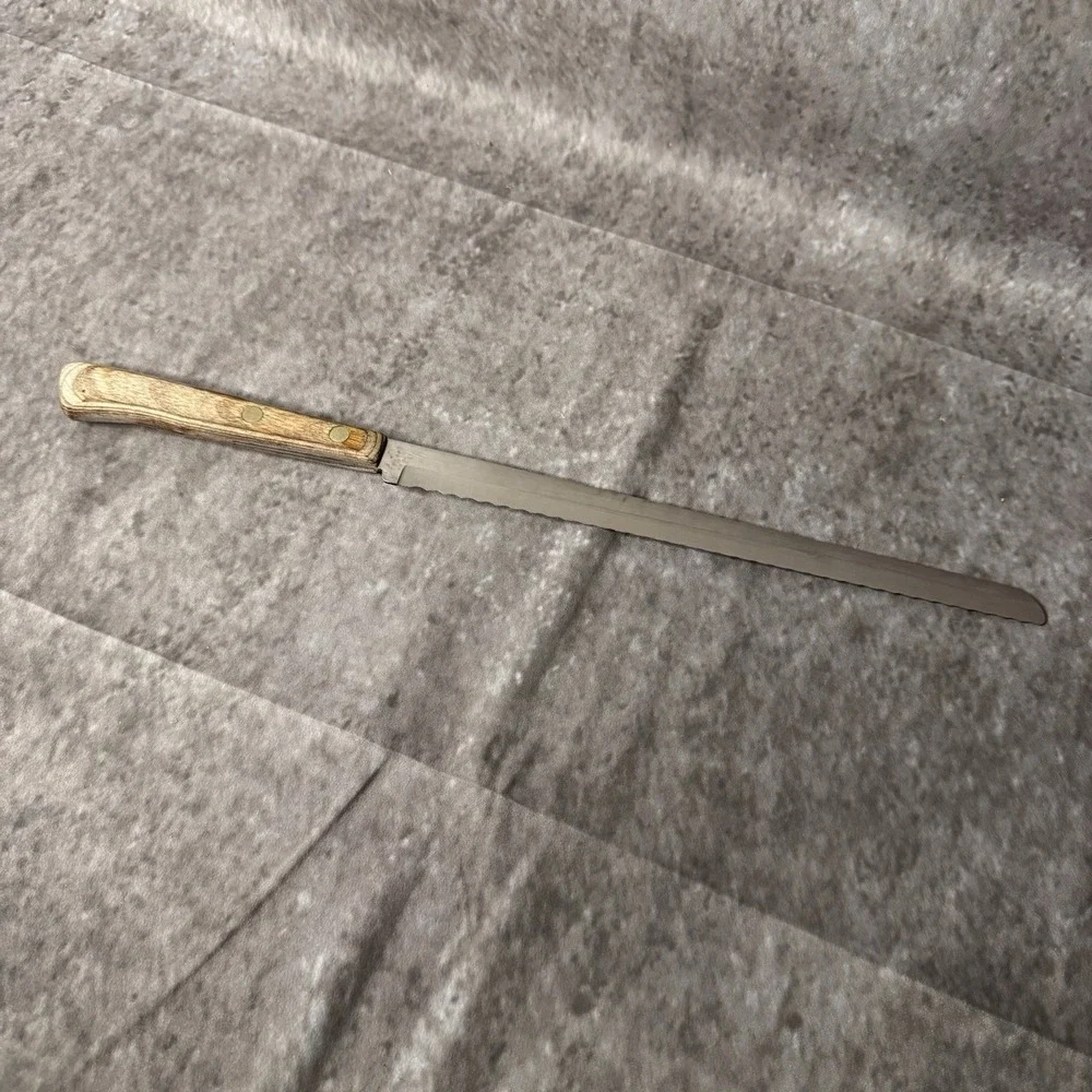 Vintage Ekco Flint Stainless Vanadium Serrated Bread Knife 8